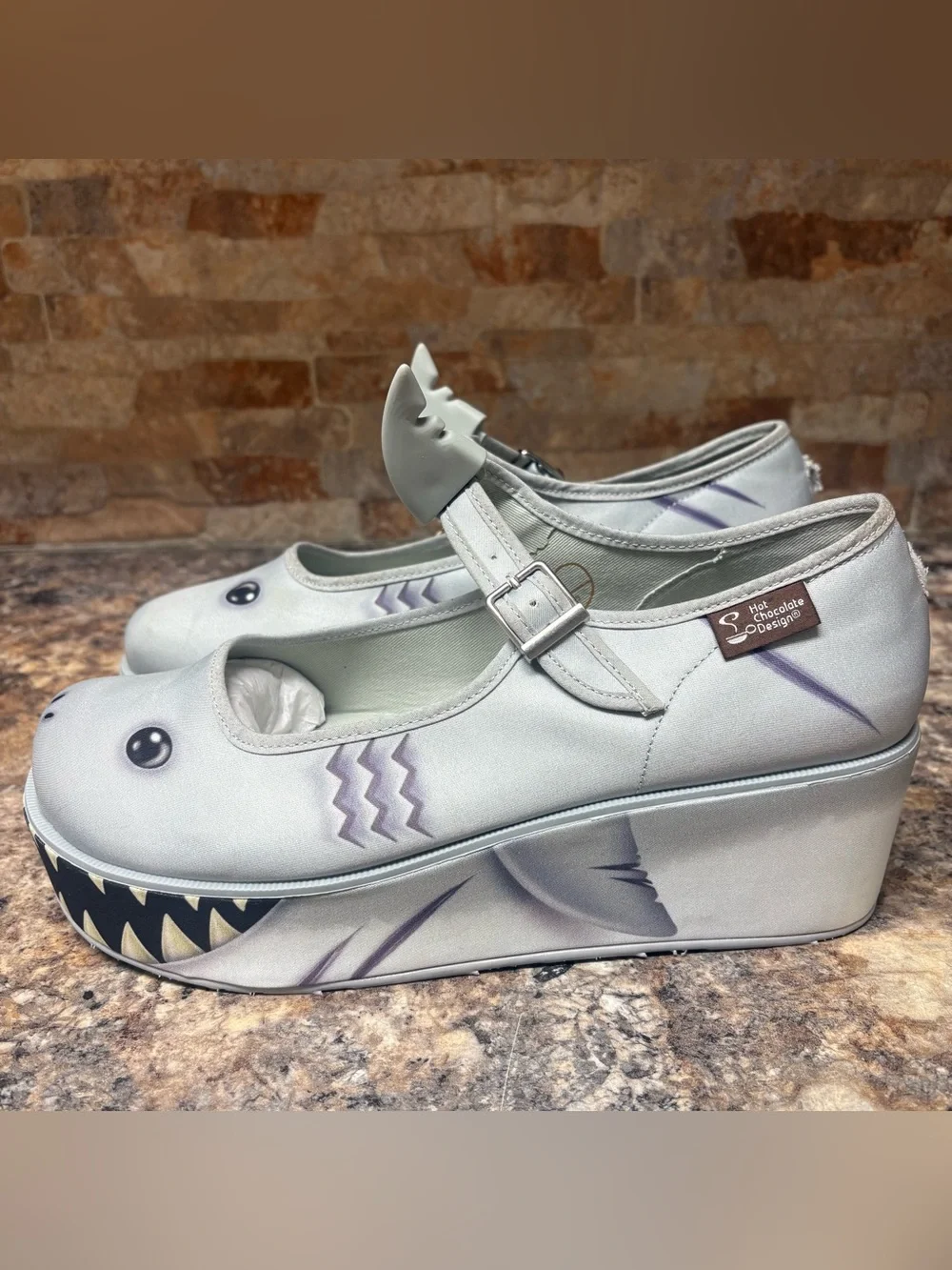 Chocolaticas Rave Mary Jane Platform Shark shoes Size 11